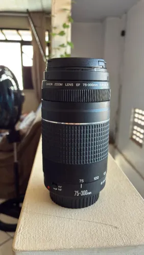 LENTE CANON EF 75-300MM