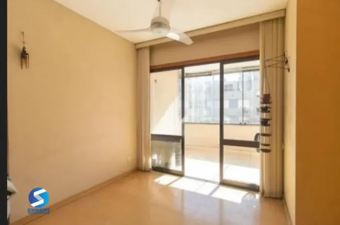 Apartamento de 3 dormitórios , sendo 1 suíte, no bairro Santana.