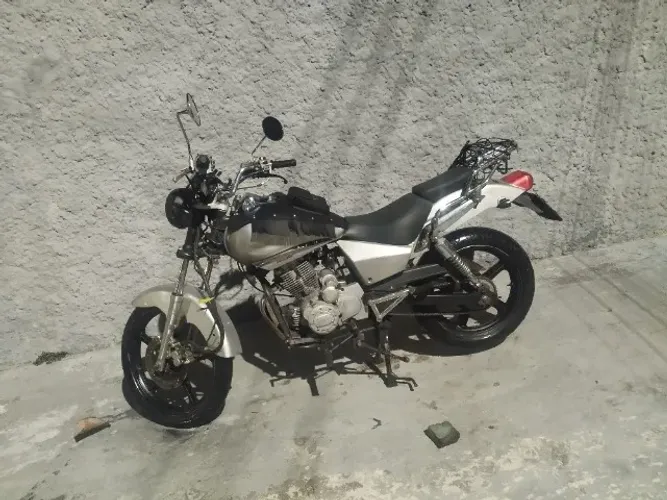 Vendo Dafra kansas 150cc econômica e estilosa 