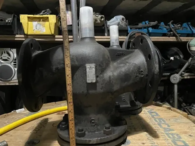 Válvula de 3 vias Siemens.