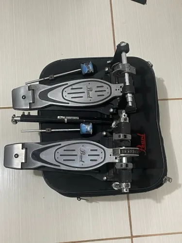 Pedal duplo de bateria