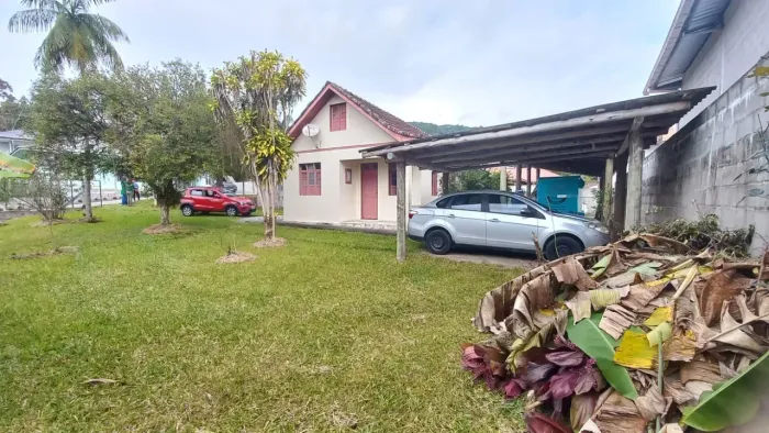 Casa no centro de Águas Mornas 120 m²