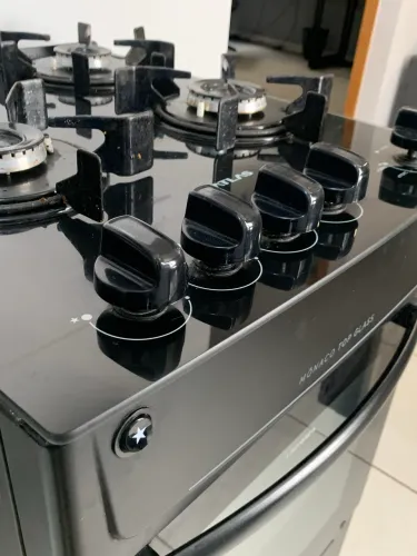 Fogão Atlas Mônaco Top Glass 4 Bocas com Mesa de Vidro e Acendimento Automático Bivolt