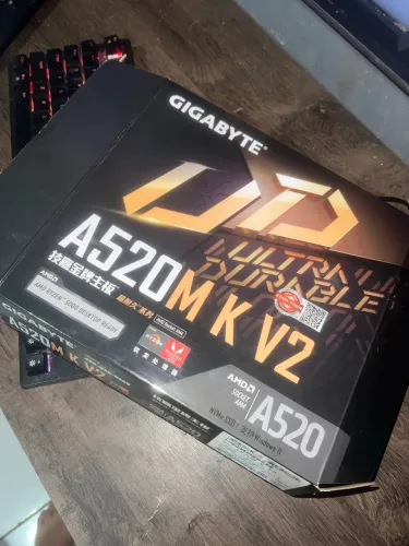 PLACA MÃE A520M K V2 (LACRADA) NOVA