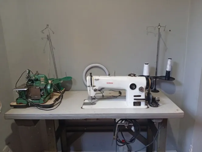 Máquina de Costura Industrial Reta