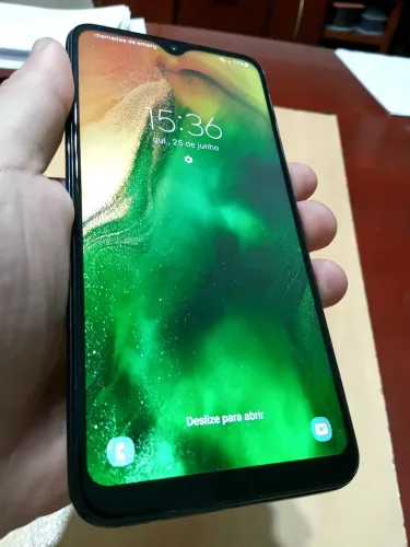 Celular Samsung Galaxy A10 Perfeito