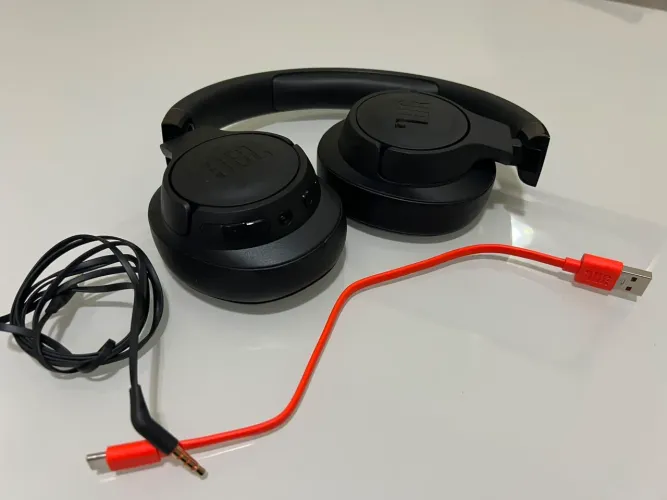 JBL Tune 720BT