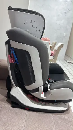 Cadeirinha para criança do carro