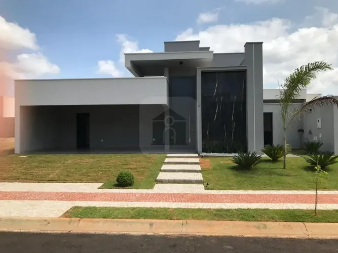 Casa à Venda