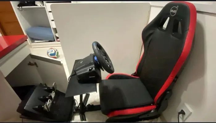 Cockpit + volante