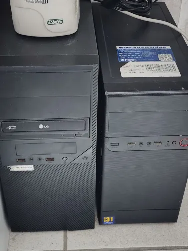 Vendo computadores para retirada de peças