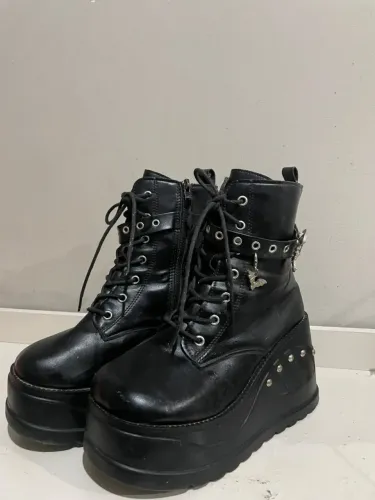 Bota punk plataforma 