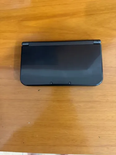 New Nintendo 3DS XL + 2 Cases + Carregador + MicroSD 32 GB + Cartucho MarioKart 7 Original