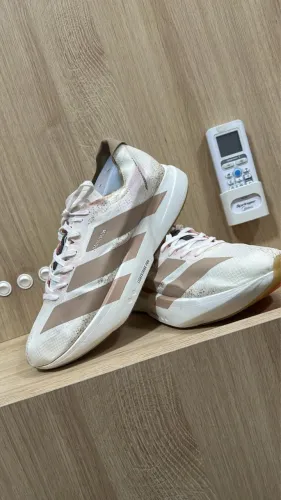 Tênis afias modelo adizero pro4 lançamento para provas e treinos intenso