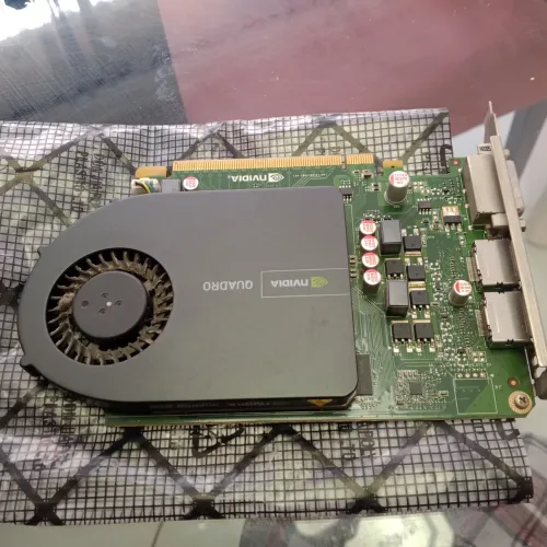 Placa de vídeo NVidia quadro 2000 perfeito Funcionamento 