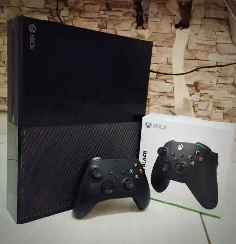 XBOX ONE com 1 controle + jogos