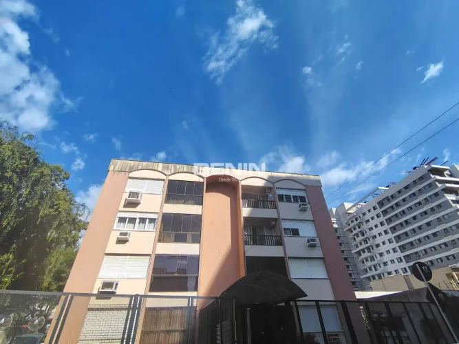 Venda de Apartamento em Canoas-RS, bairro Centro com 110m² Área Const. e 122m² Área Terren