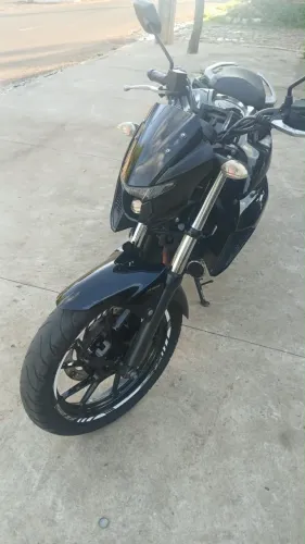 Vendo moto no ponto de transferência