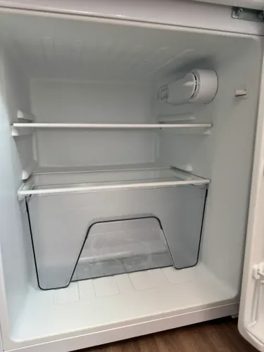 Refrigerador com freezer tamanho pequeno