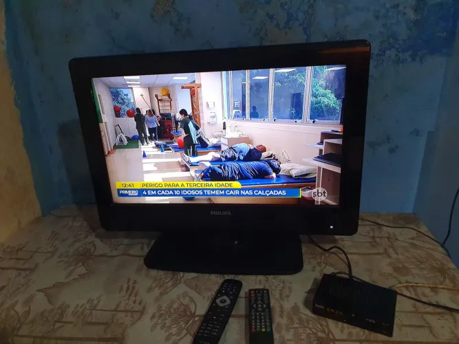 Tv Philips 32" não smart aceito cartão e pix 