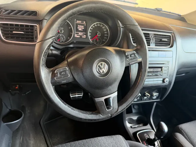 Volkswagen Crossfox I Motion 1.6 MI T. Flex 8V 5P 2013