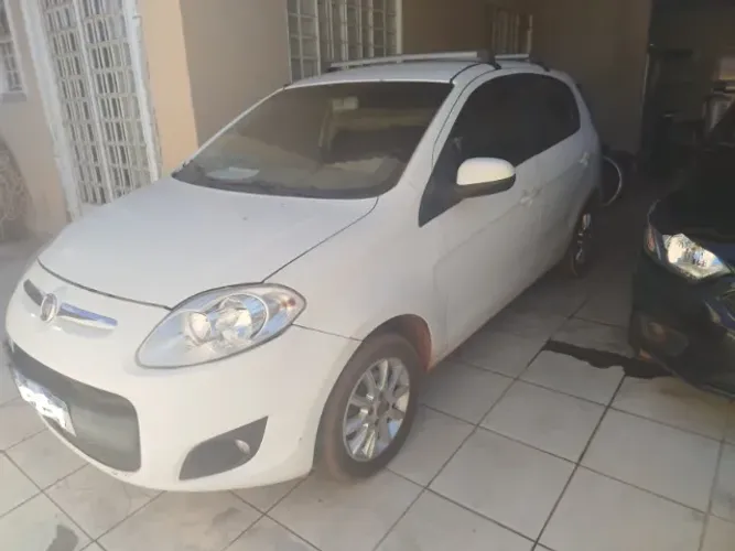 Fiat Palio Attractive 1.0 EVO Fire Flex 8V 5P 2014