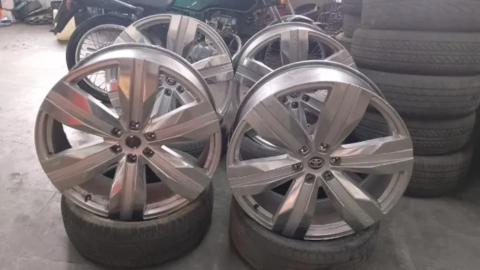Roda para camionete/carro aro 24"