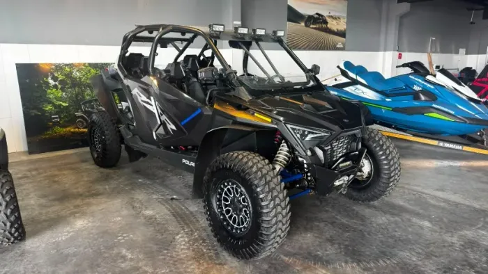 Utv Polaris Pro xp4 ultimate 4x4 2022