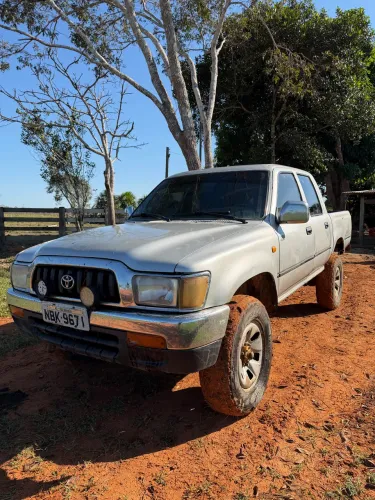 Toyota Hilux CD SR 4X4 3.0 8V 90cv Diesel 2004