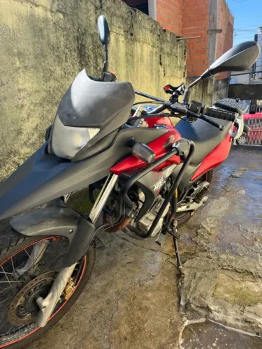 Vende-se XRE 300