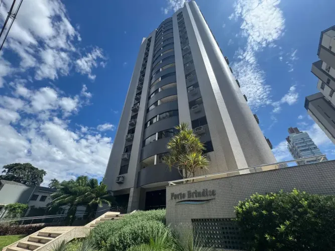 Imóvel para venda possui 160 metros quadrados com 3 quartos em Centro - Criciúma - SC