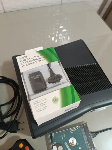 Xbox 360 desbloqueado com 94 jogos