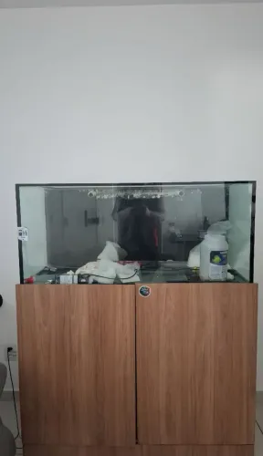 Aquário com sump e móvel MDF disponível