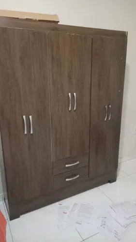 GUARDA-ROUPA