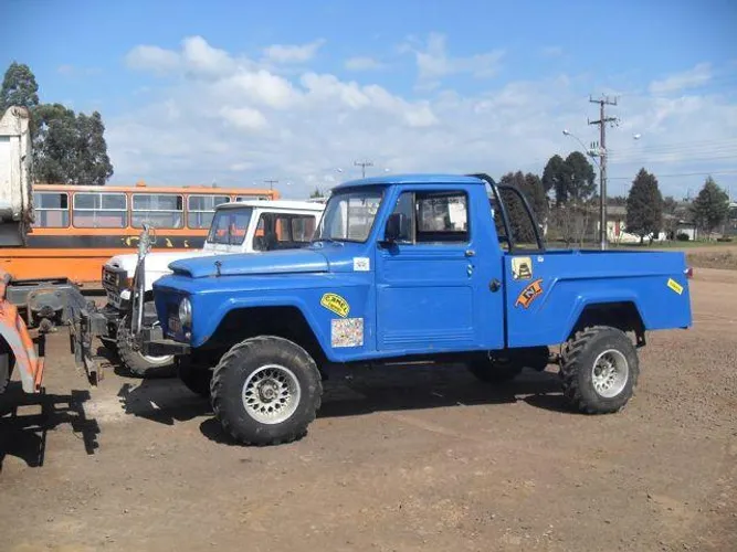 Caçamba original F75 (Willys Rural) em fibra de vidro