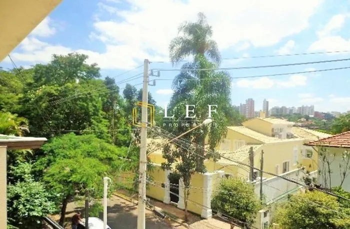 Rua Principado de Mônaco, Pacaembu .