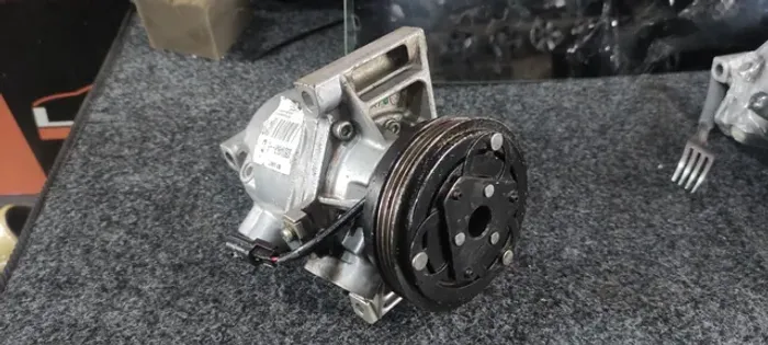 Compressor de Ar Renault Sandero/Logan 1.0 12v 3cc