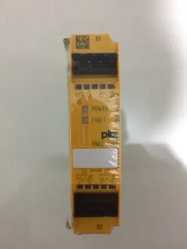Pilz pnoz mo4p 773536 m04p e 773400 Pilz - Pnoz MI1p 8 Input 800,00