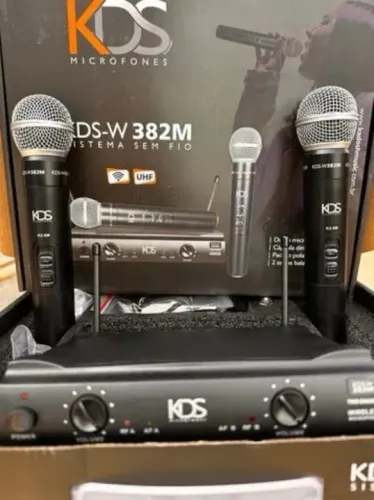 Microfone Kadosh sem fio duplo KDS-W 382M