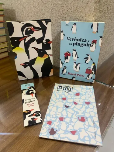 Livro Verônica e os pinguins Clube TAG