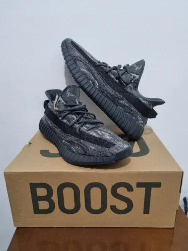 Yeezy 350 V2 MX Dark Salt 45.5BR