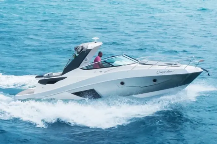 Lancha Ventura 300 DayCruiser - ñ é NX/ Ñ Focker/ FS/Armati/Coral