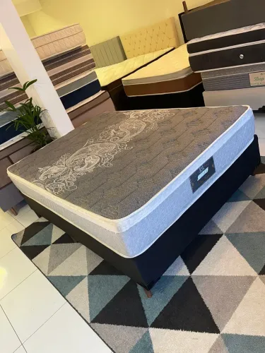 Cama de Casal GAZIN SEMINOVA - Entrego! 