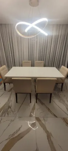 Mesa Laca e tampa de vidro Dunelli 6 cadeiras 1,80x1,00