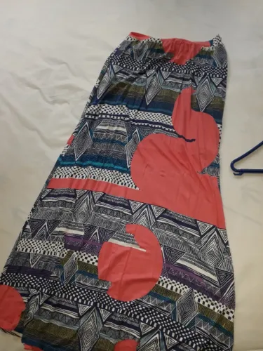 Três saias longas