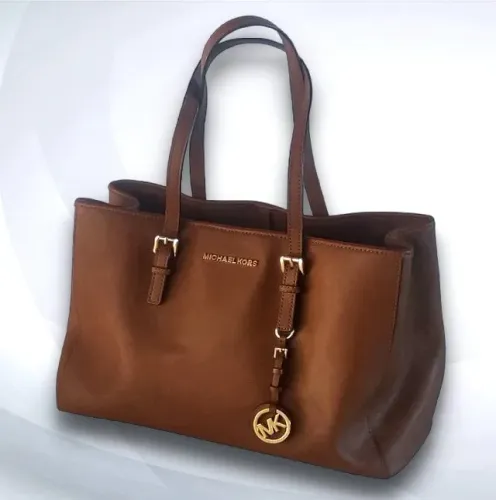 BOLSA MICHAEL KORS TOTE CHARLOTE TAMANHO GRANDE DE COURO CÔR CHOCOLATE LISA
