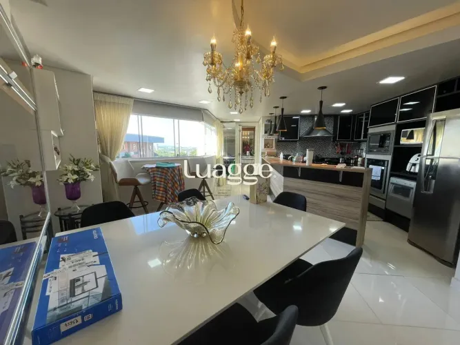 Apartamento mobiliado para locação com 2 dormitórios, sendo 1 suíte, e 2 vagas de garagem