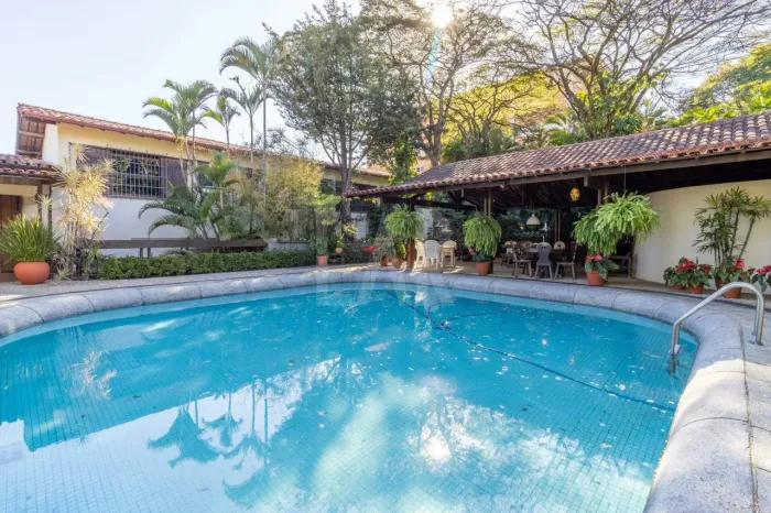 Casa à venda, 7 quartos, 3 suítes, 8 vagas, São Luiz - Belo Horizonte/MG