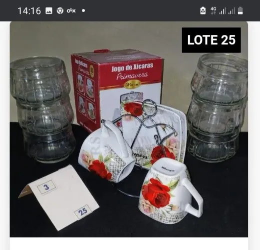 6 saladeira de vidro+ 2 xicaras com pires e suporte + 2 xicaras c/ pires menores em porce.