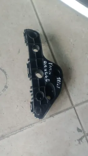 Guia Suporte Para-choque dianteiro Toyota Yaris 2018 / 2021 Lado esquerdo